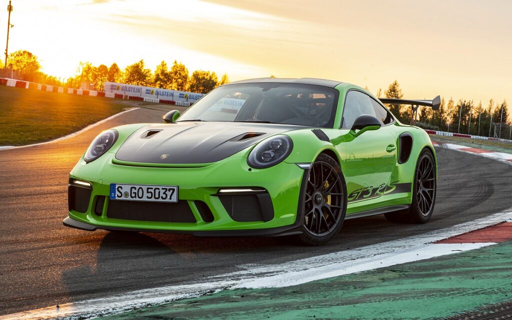 Porsche 911 GT3 RS in green