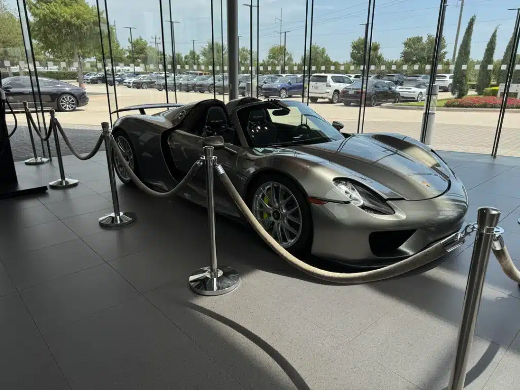 This Reddit user has gone viral for posting the cost of a Porsche 918 Spyder paint job