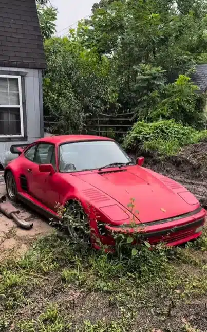 Porsche 930 Turbo with just 23,000 miles unbelievably left to rot in Texas backyard, guy flies in for it