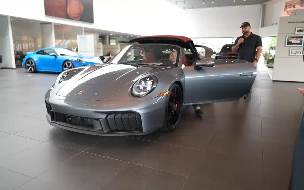 New Jersey man goes to buy a Porsche 911 Carrera GTS and unexpectedly ends coming away with a $650K Lamborghini Revuelto