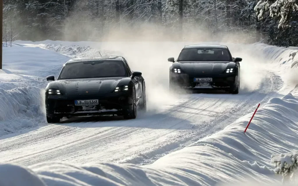 This is how long you should let your car warm up for when its cold outside