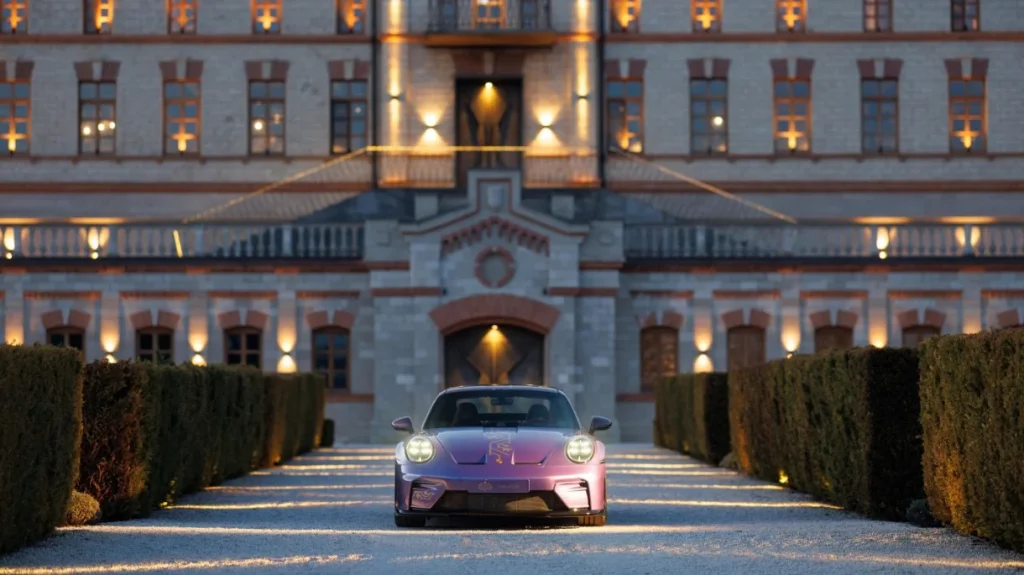 Porsche creates 1-of-1 911 GT3 built to represent an entire nation's identity with stunning details