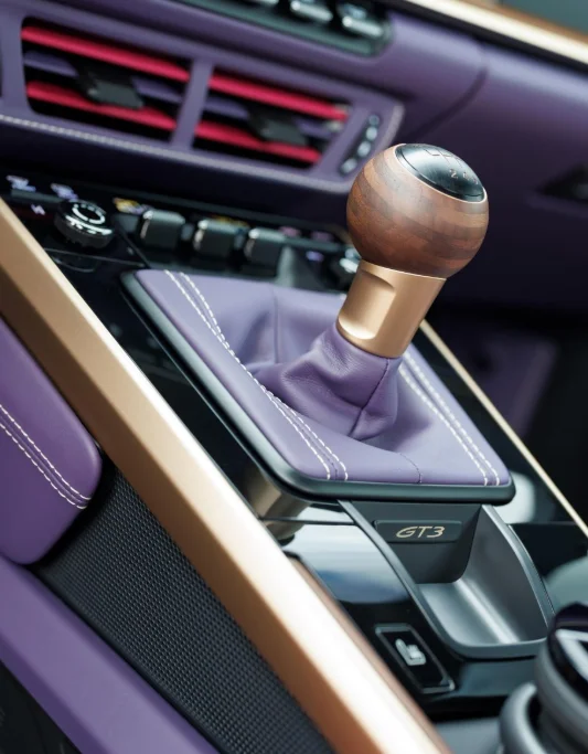 Porsche creates 1-of-1 911 GT3 built to represent an entire nation's identity with stunning details