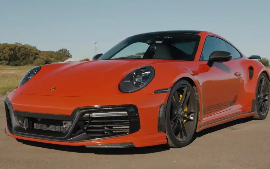 Porsche 911 beat a Nissan GT-R & Ducati race left a clear loser