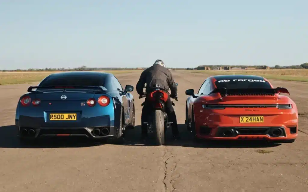 Porsche 911, Nissan GT-R & Ducati race left a clear loser