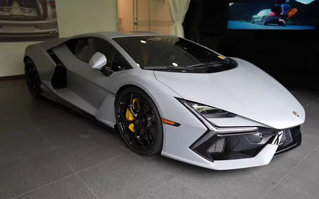 New Jersey man goes to Porsche dealership and unexpectedly ends up buying a $650K Lamborghini Revuelto