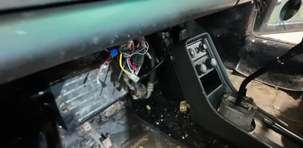 Man opens shipping container to discover Porsche 911 that's been hiding for 16 years so he checks its condition