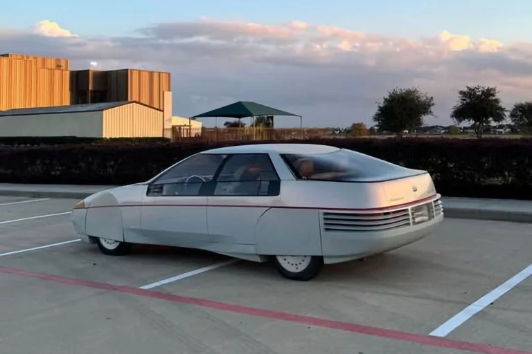 A long time ago, Ford unveiled the Ford Probe, a weird concept car that actually emerged for sale on Facebook Marketplace more than once