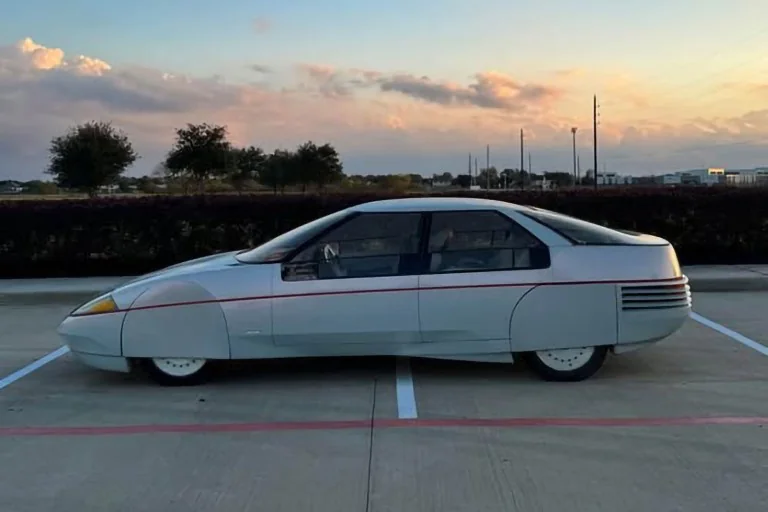A long time ago, Ford unveiled the Ford Probe, a weird concept car that actually emerged for sale on Facebook Marketplace more than once