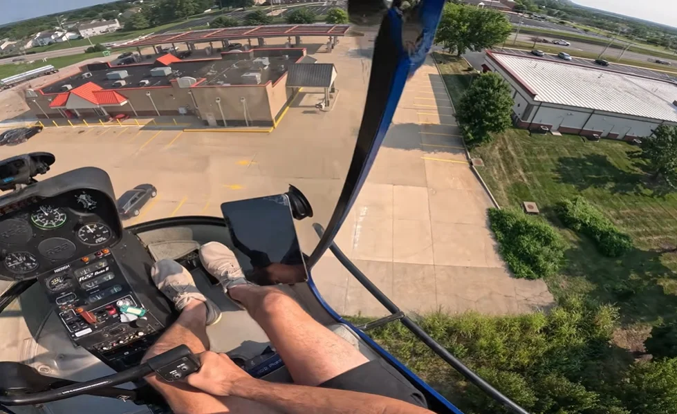 Missouri man flies his R22 helicopter through a drive thru and surely sets a world-first