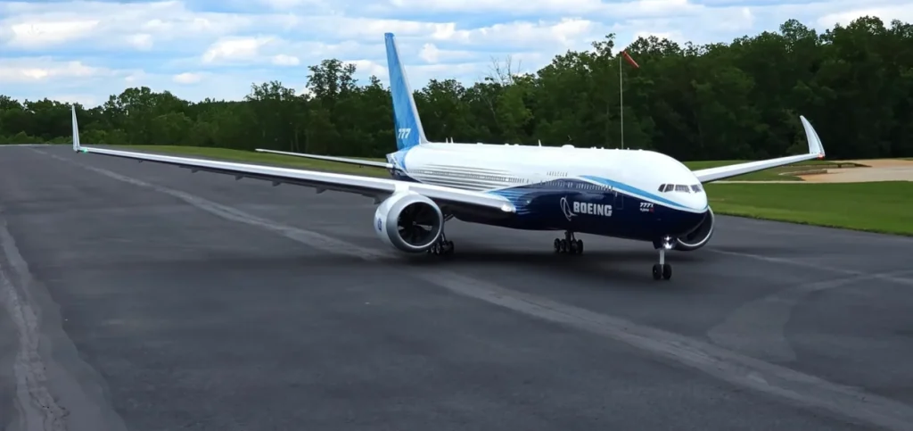 US man builds the world's biggest RC Boeing 777-9X and flies it into the sky for the first time
