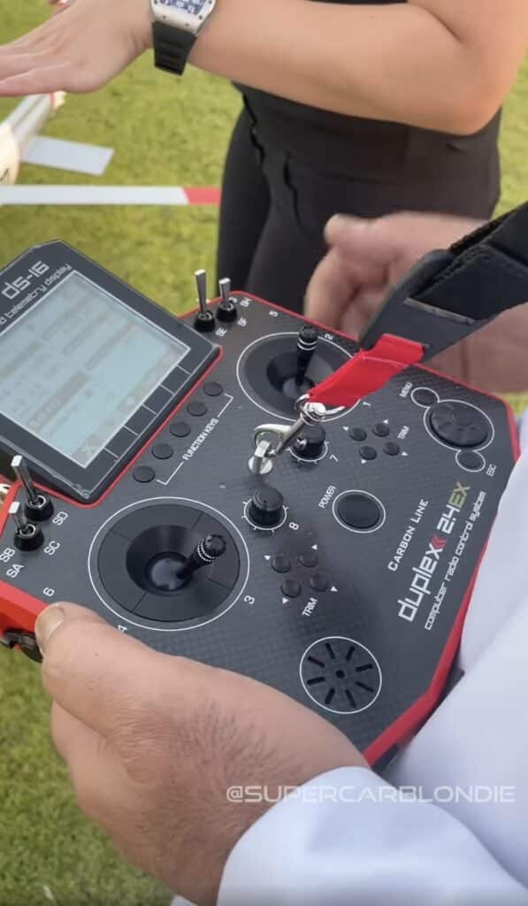 Remote control for the scale helicopter