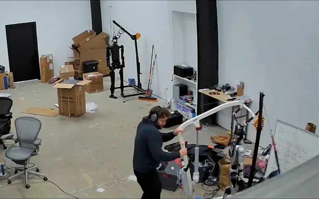 REK Robot, a humanoid robot that specializes in fighting - of all things - just lost its silicon mind