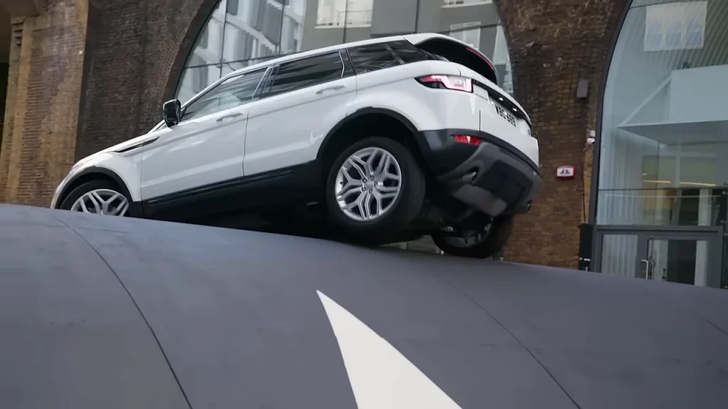 Range Rover created a giant speed bump in the middle of London to show off the Evoque SUV and its 4WD while other cars failed