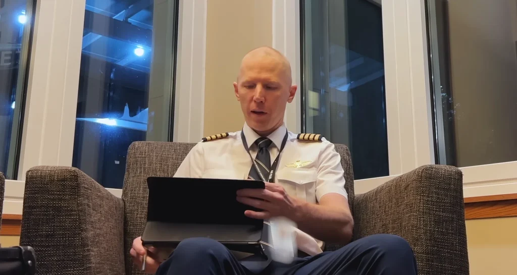 Florida pilot ends up flying the rarest Boeing 747 ever after a last minute change