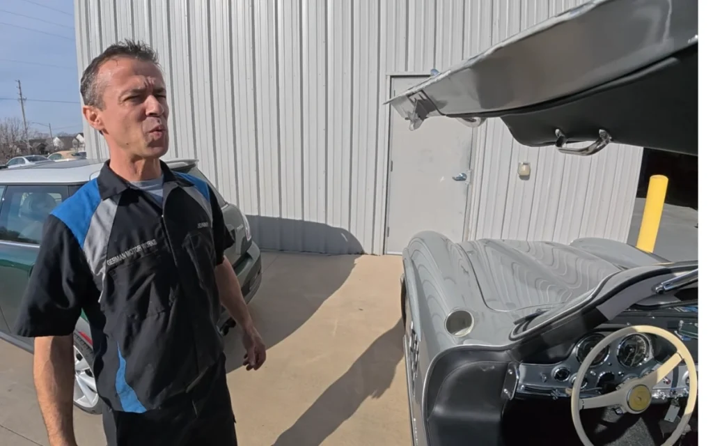 The Mercedes 300SL Gullwing is a dream car for collectors worldwide, which makes this painfully avoidable mishap all the harder to watch.