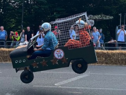 Competitors at red bull soapbox in london