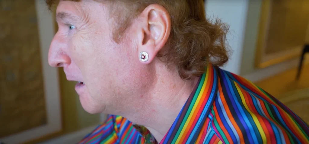 Man stunned to find out true value of red diamond earring he's casually wearing that he bought for less than $1M