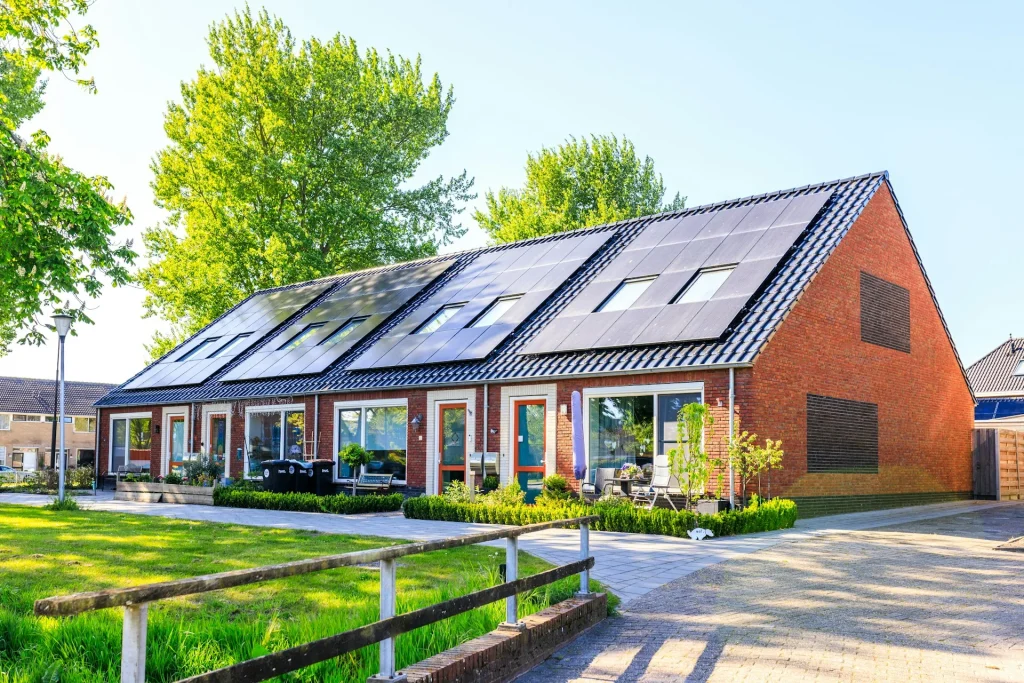 Americans who've installed solar panels share their energy bills from before and after and the difference is wild