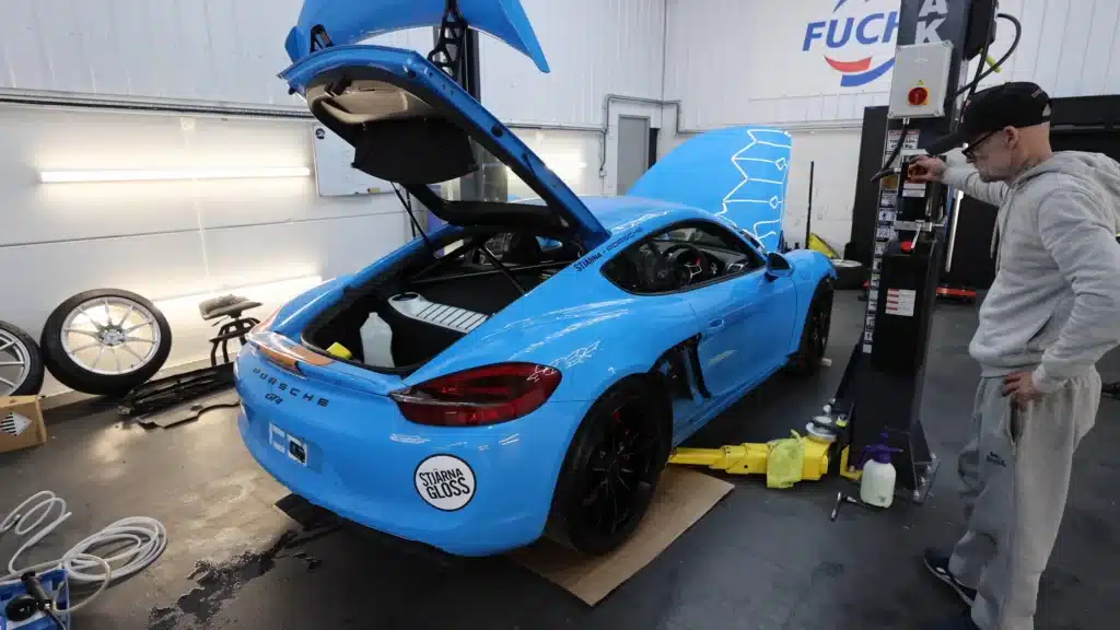 Restoring-a-totaled-Porsche-GT4-in-a-matter-of-days-1