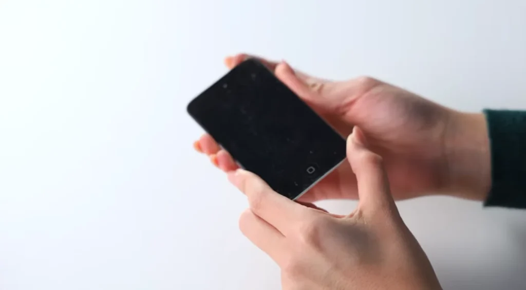 US woman buys a $100,000 pallet of Apple products then realizes the reality of its worth