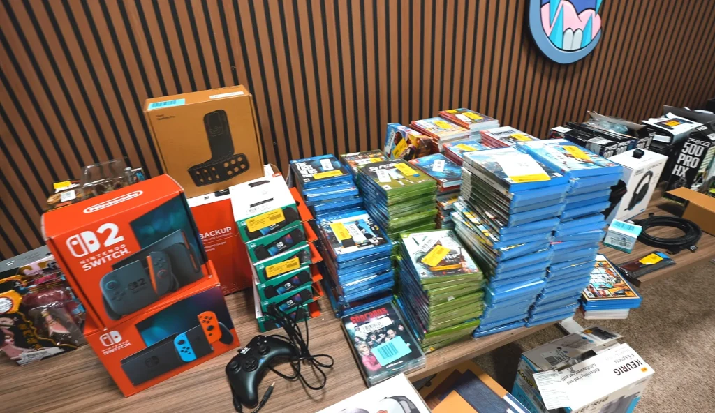 Georgia man buys $12,205 Amazon returns gaming pallet for $1,854 and finds some wild items that guarantee a profit