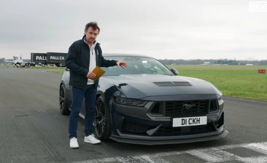Richard Hammond is certainly enjoying his post-Grand Tour career, mostly because he still gets to drive amazing cars such as this Mustang Dark Horse