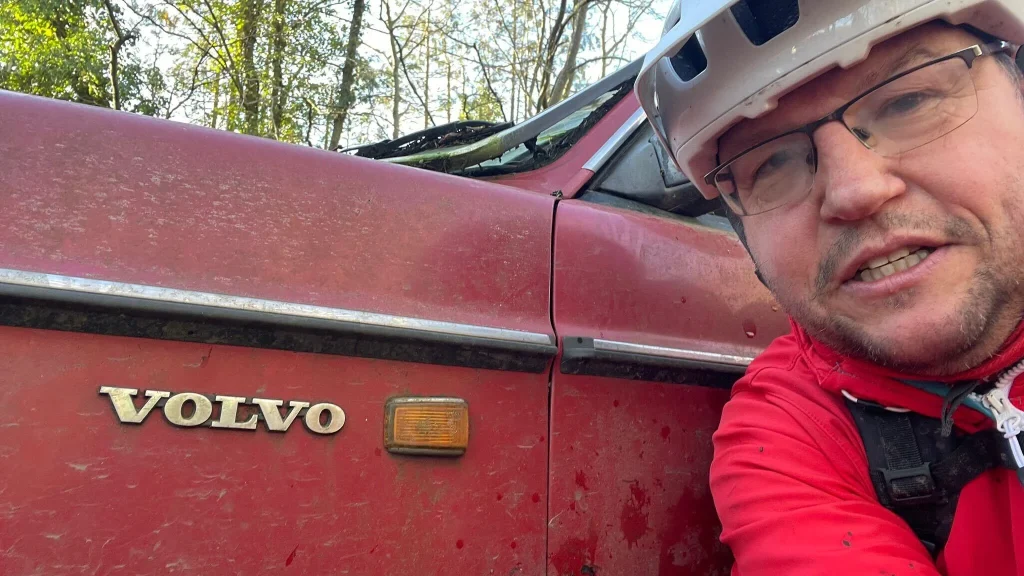 Man stumbles across a forest of retro abandoned cars and decides to look on Google Maps to see how long they've been there