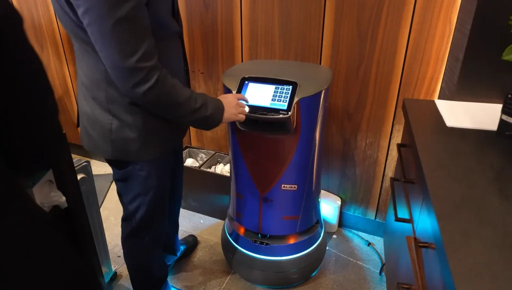 Man stays at AI hotels in America to see whether human hospitality can be replaced and has damning final verdict