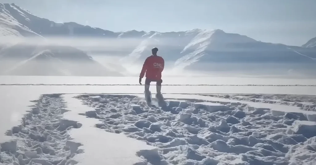 This tiny Chinese robot dressed itself in a winter coat and walked alone through minus 53 degree temperatures