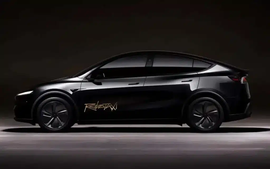 Tesla Robotaxi and Waymo come head-to-head in Texas, see how they react