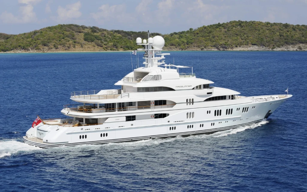 Valve billionaire Gabe Newell is making waves with Rocinante, a massive superyacht now up for sale at one of the most important yacht shows in the US.