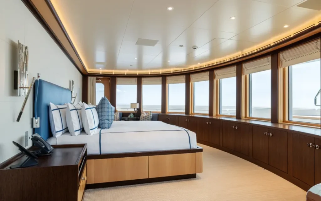 The superyacht Rocinante, owned by Gabe Newell, is officially looking for a new captain.