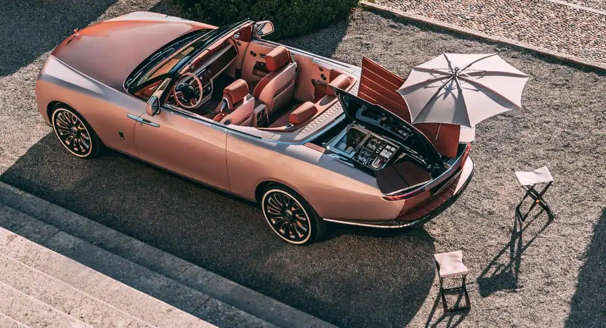 Rolls-Royce Boat Tail struts its uber-opulence at Villa d'Este - CNET