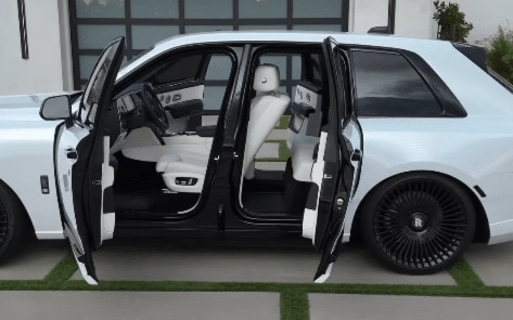 California wheel makers put their stamp on this blazing Rolls-Royce Cullinan Series II Black Badge