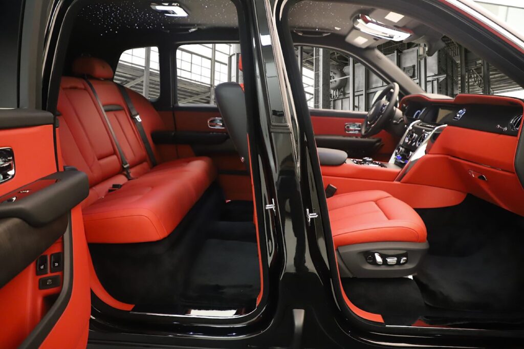 Rolls Royce Cullinan by DMC, rear and front seats