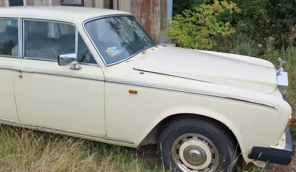 Man buys UK's cheapest Rolls-Royce Silver Shadow II for $2,668 and begins an unbelievable rescue mission