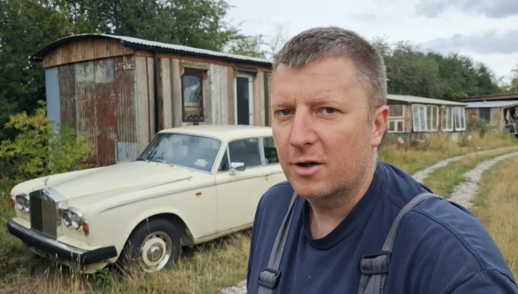 Man buys UK's cheapest Rolls-Royce Silver Shadow II for $2,668 and begins an unbelievable rescue mission