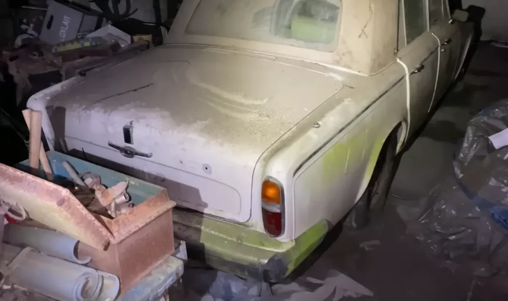 Rolls-Royce Silver Wraith II found in abandoned property