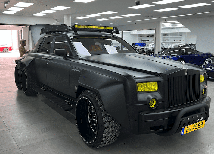 Rolls Royce Phantom 6x6 from the front