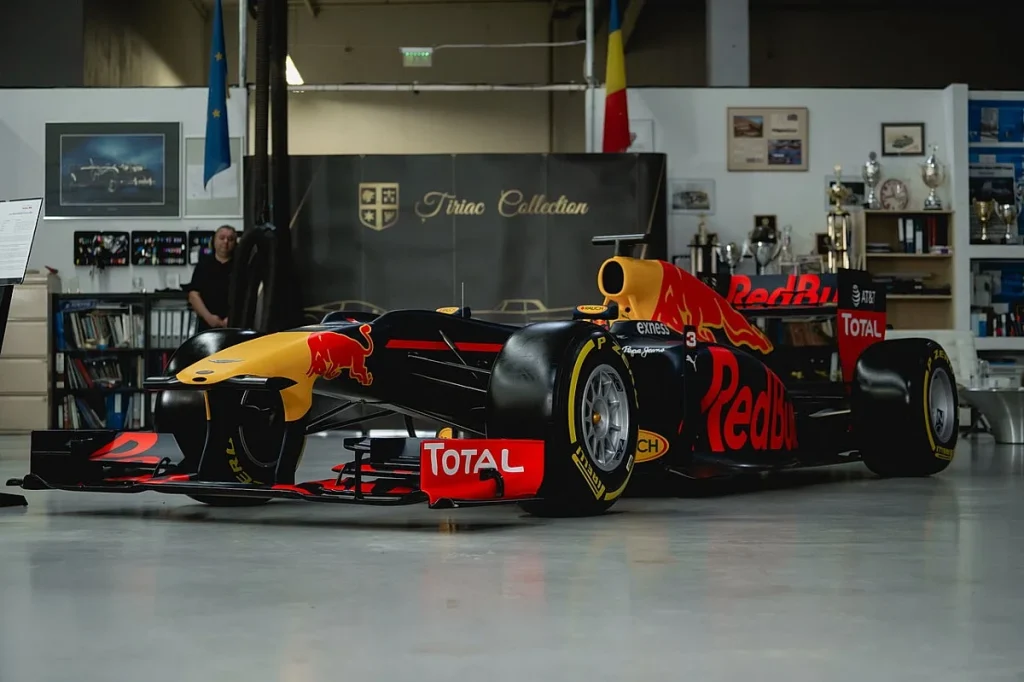 Romanian billionaire forgot about his Ferrari F40 because he also owns an F1 car