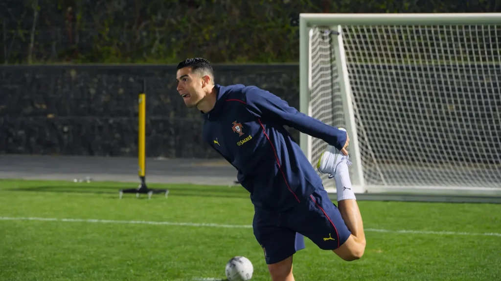 Cristiano Ronaldo takes on 'unbeatable' goalkeeping robot to see if man can beat machine
