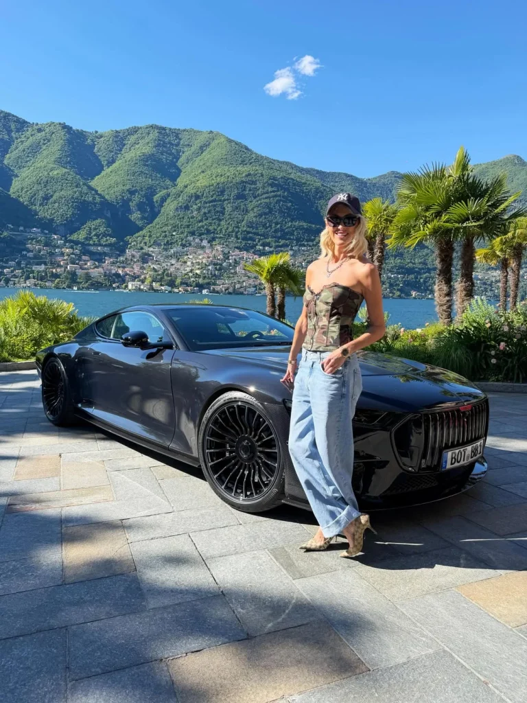 This is how you can get immediate access to all Supercar Blondie exclusives before anyone else with a 5-second hack