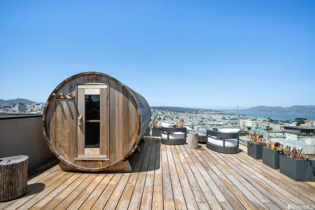 San Francisco mansion, sauna