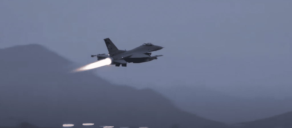 F-16 fighter jet afterburner takeoff is a display of power like nothing you've ever seen