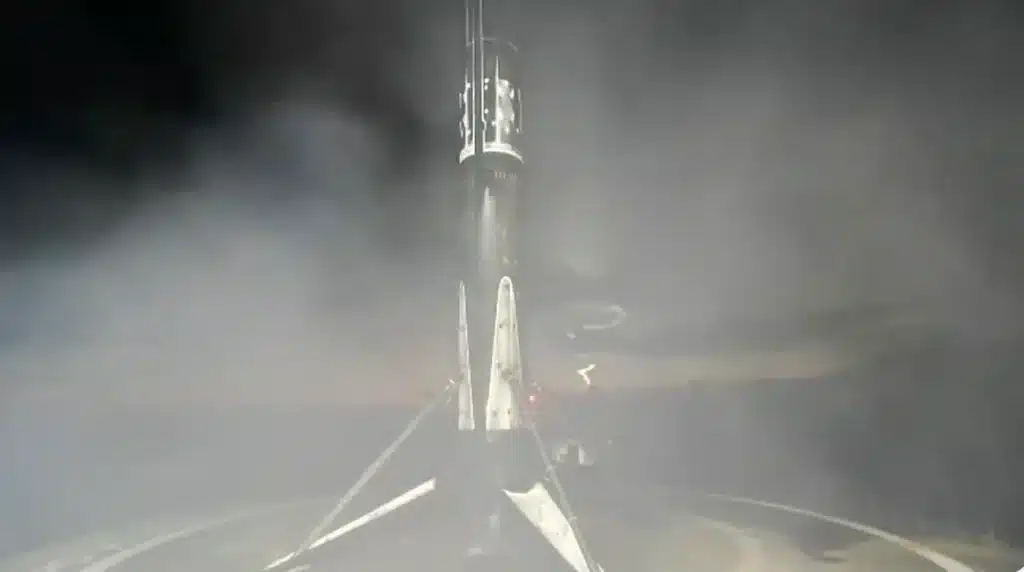 SpaceX droneship captures exquisite view of Falcon 9 launch and landing