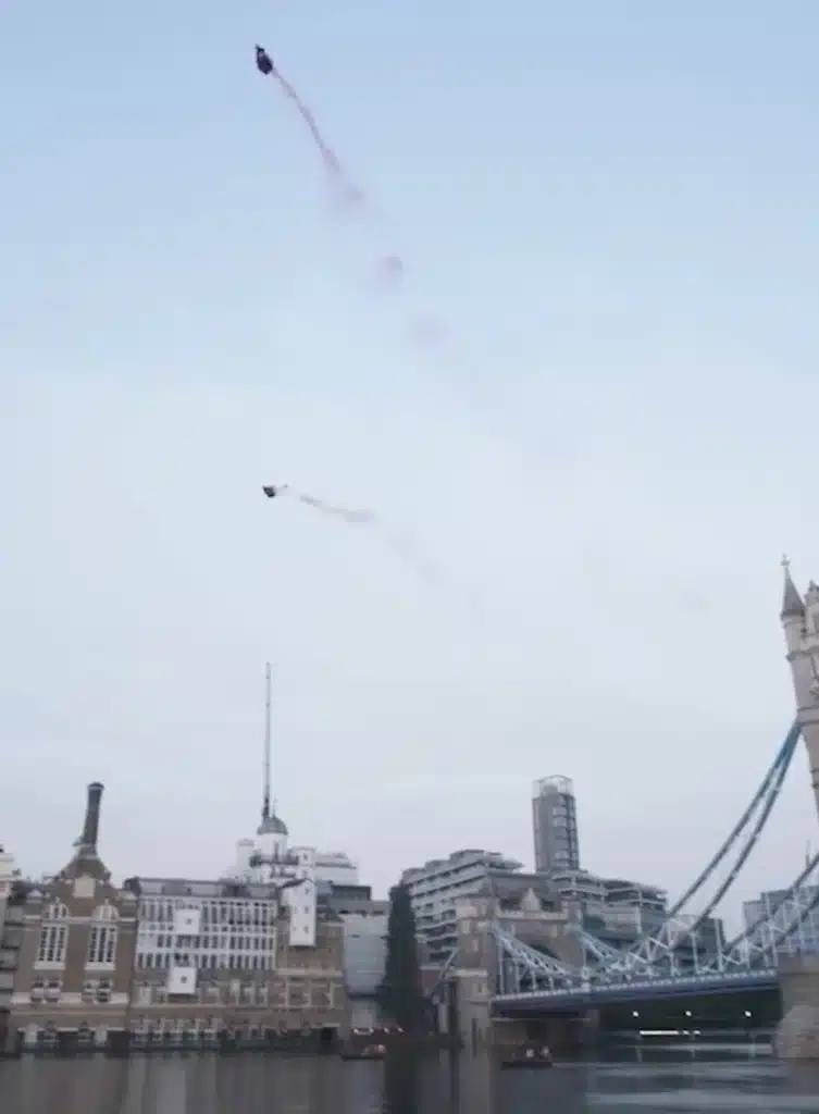 Skydivers flew through London's Tower Bridge at 153 miles per hour