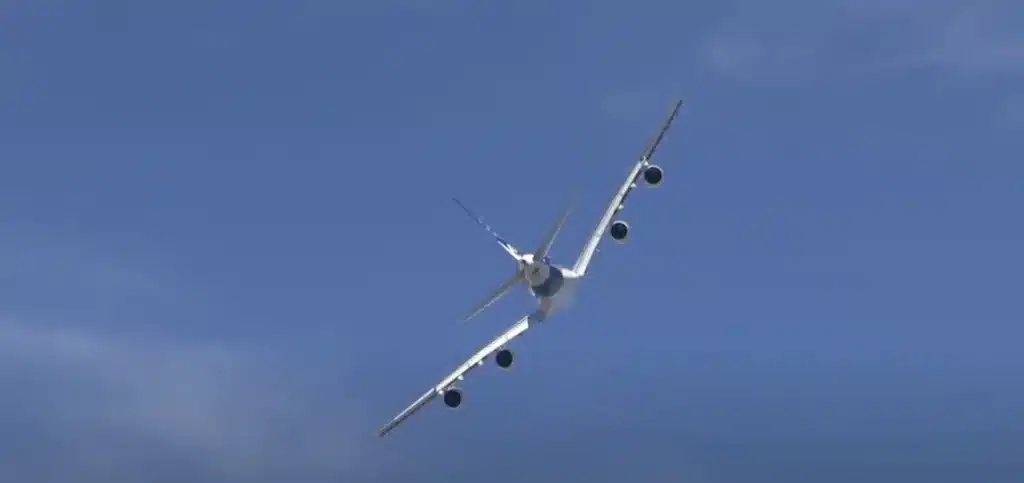 A380 Airbus does wild acrobatic stunts for large aircraft