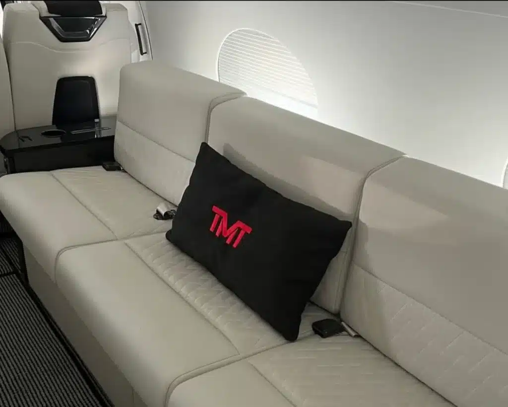 Floyd Mayweather just bought a second Gulfstream private jet