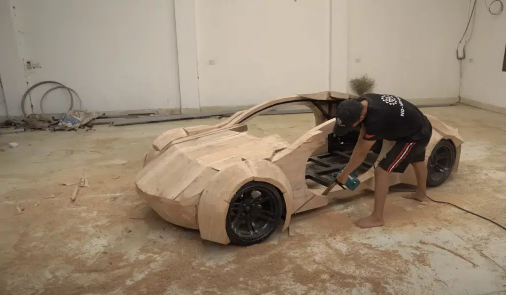 Dad built wooden Apple Car for son after real thing canceled